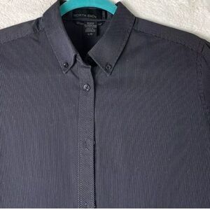 New North End Women's Large Black Striped Wrinkle-Resistant Button-Up Shirt -EUC